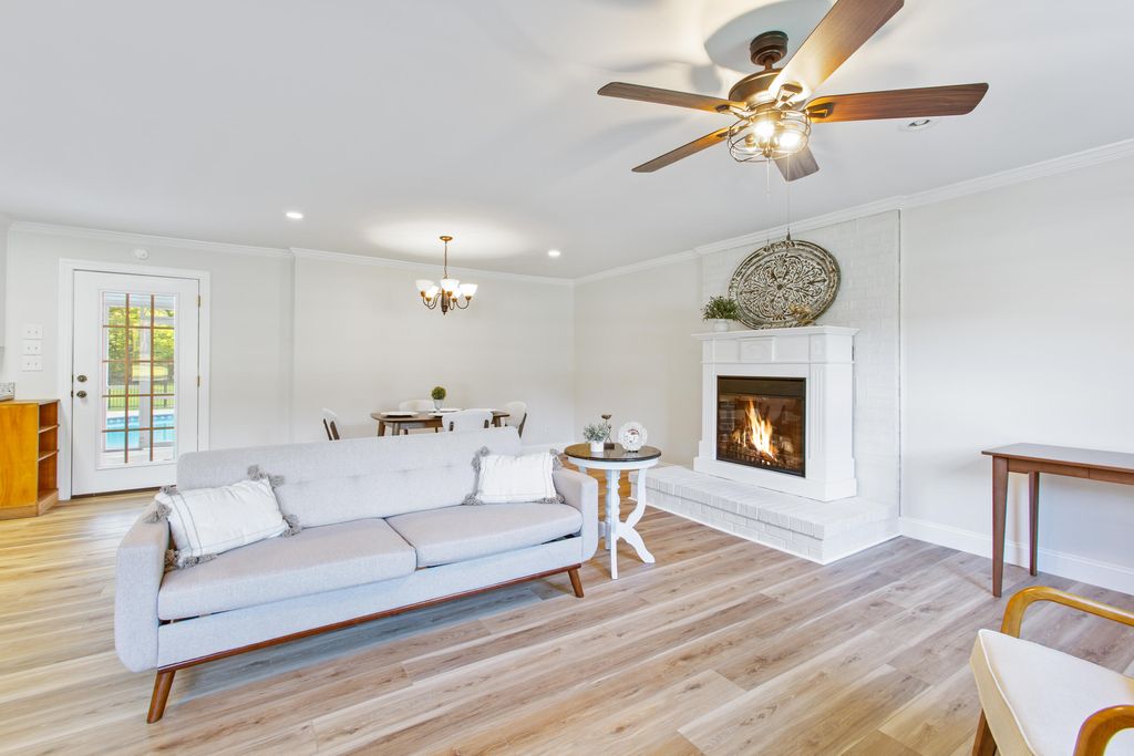 Photo of 400 Black Oak Road, Bonneau, SC 29431 (MLS # 26000499)