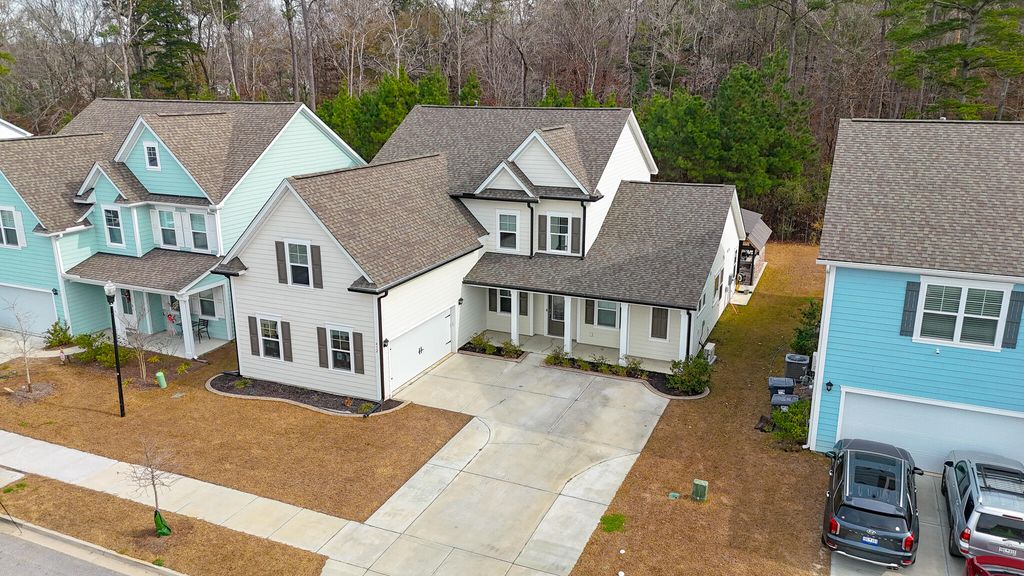 Photo of 412 Oak View Way, Summerville, SC 29483 (MLS # 26000314)