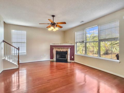 A home in North Charleston