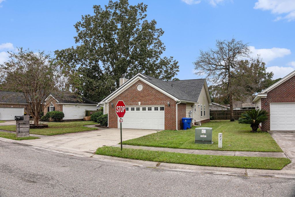 Photo of 7856 High Maple Circle, North Charleston, SC 29418 (MLS # 25027920)