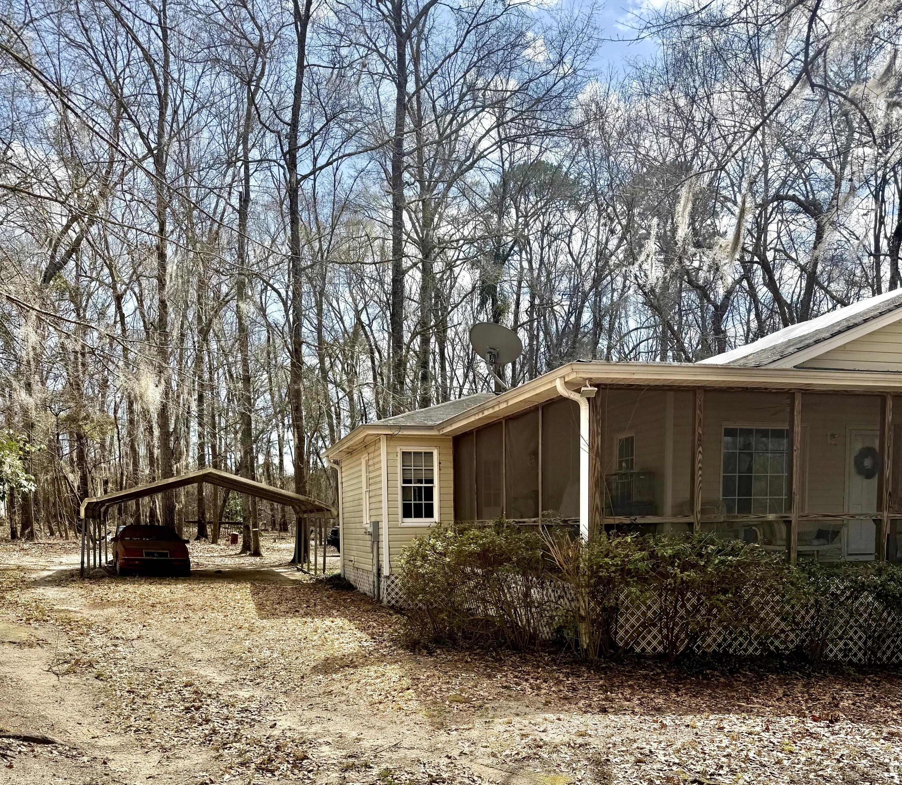 648 Stumphole Road