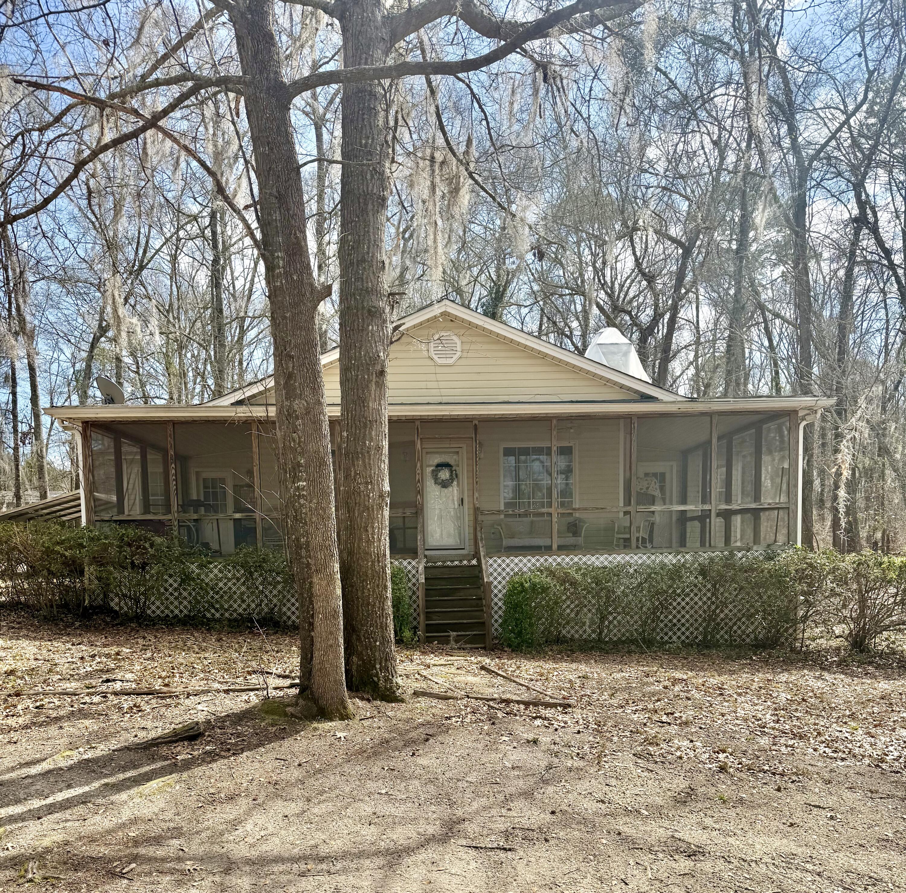 648 Stumphole Road
