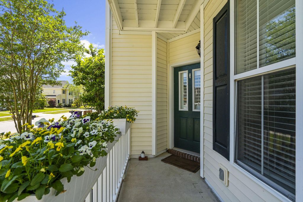 Photo of 3225 Beaconsfield Road, Mount Pleasant, SC 29466 (MLS # 26014440)