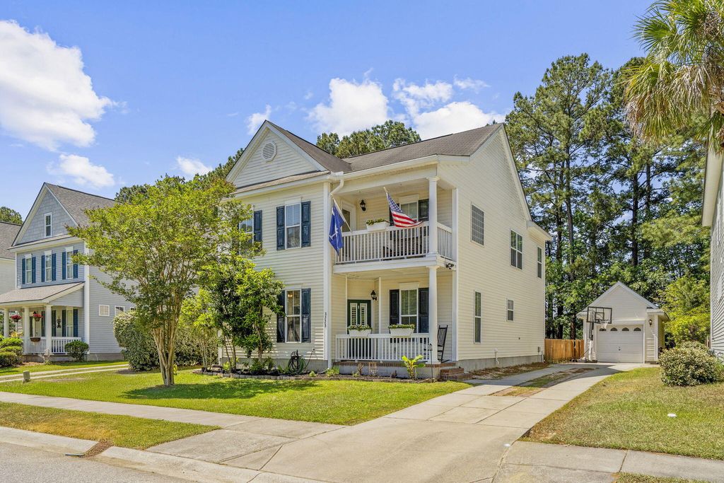 Photo of 3225 Beaconsfield Road, Mount Pleasant, SC 29466 (MLS # 26014440)