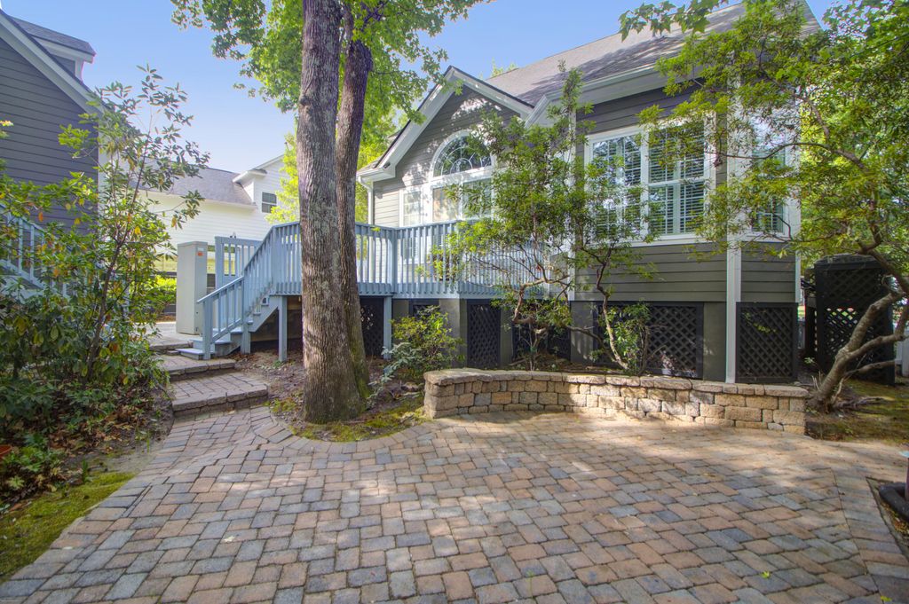 Photo of 1000 Cochran Street, Charleston, SC 29492 (MLS # 26011746)