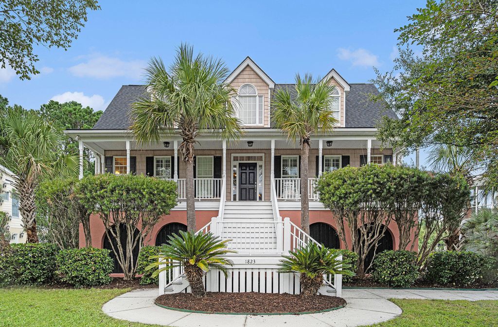 Photo of 1823 Delacourt Avenue, Mount Pleasant, SC 29466 (MLS # 25024549)