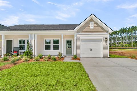 Photo of 1068 Dusk Drive, Summerville, SC 29486 (MLS # 26017917)