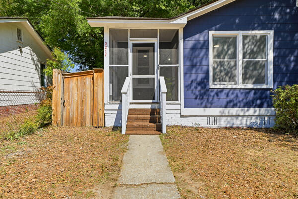 2217 Cambridge Avenue