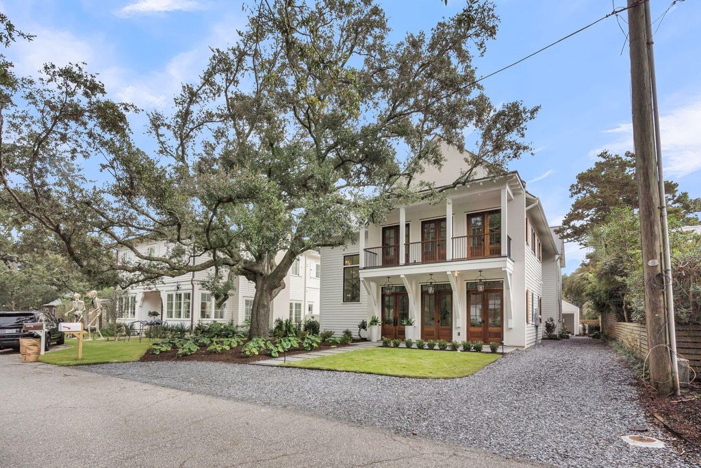 Photo of 747 Winthrop Street, Mount Pleasant, SC 29464 (MLS # 25027423)