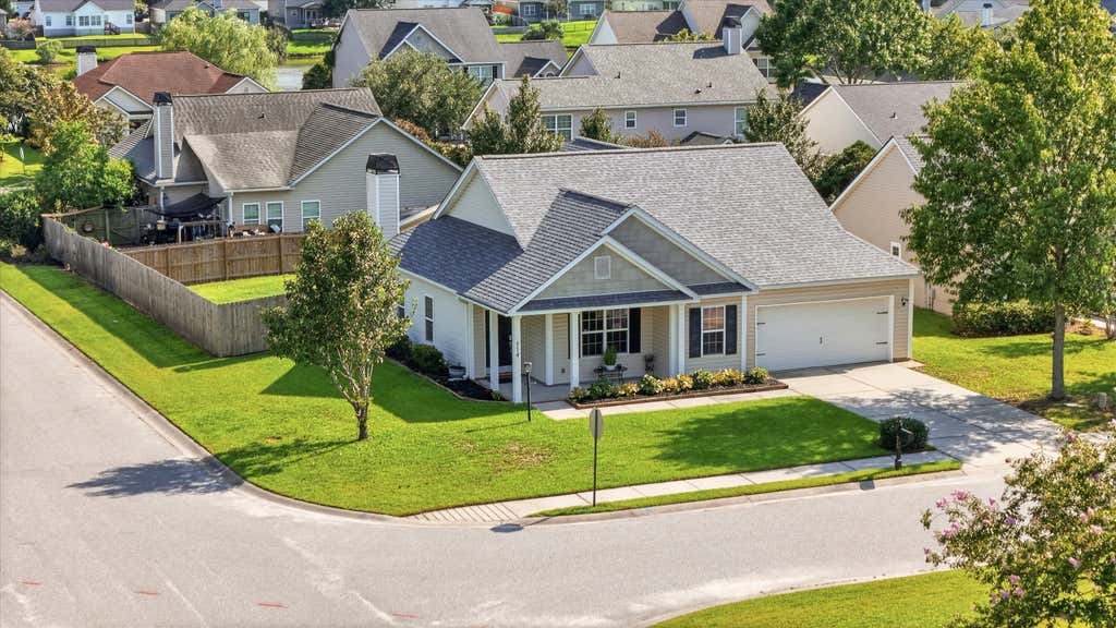Photo of 114 Cannonsmill Lane, Summerville, SC 29485 (MLS # 26023622)