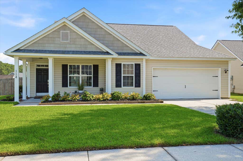Photo of 114 Cannonsmill Lane, Summerville, SC 29485 (MLS # 26023622)