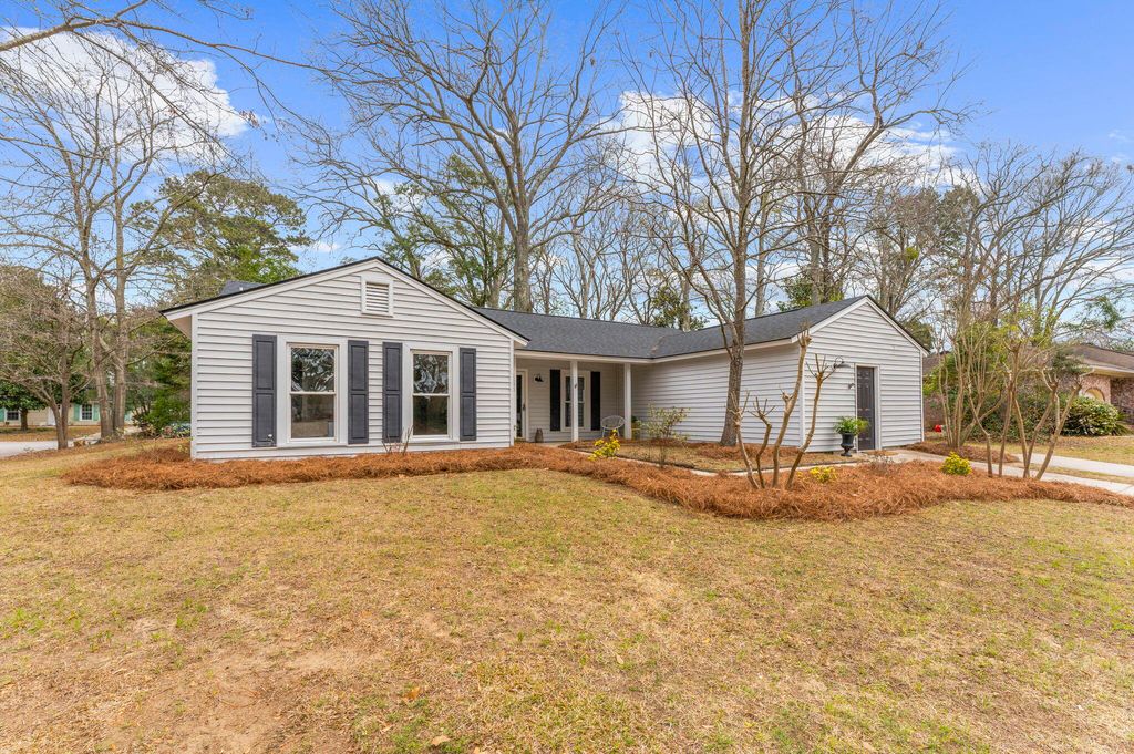 Photo of 1690 Nantahala Boulevard, Mount Pleasant, SC 29464 (MLS # 26005542)