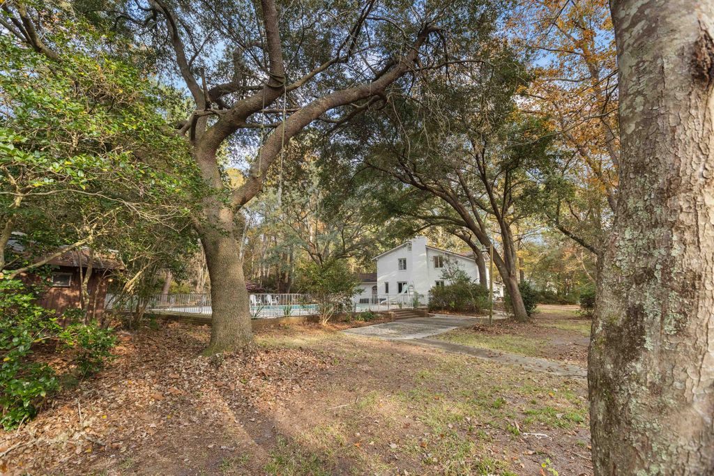 Photo of 9875 Jamison Road, Summerville, SC 29485 (MLS # 25031348)