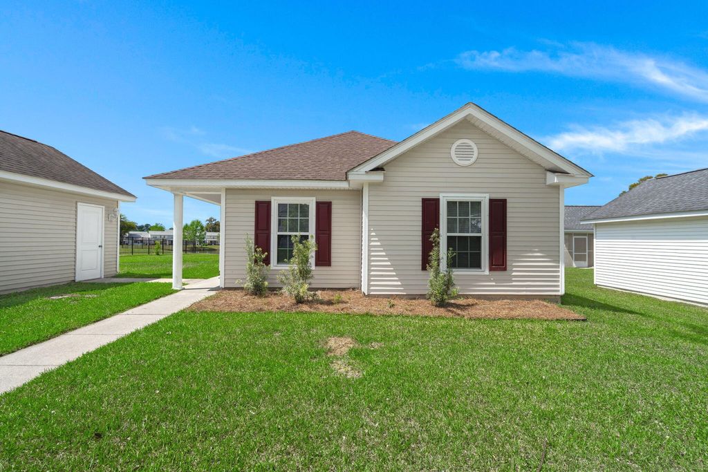 Photo of 117 Savannah River Drive, Summerville, SC 29485 (MLS # 26009740)