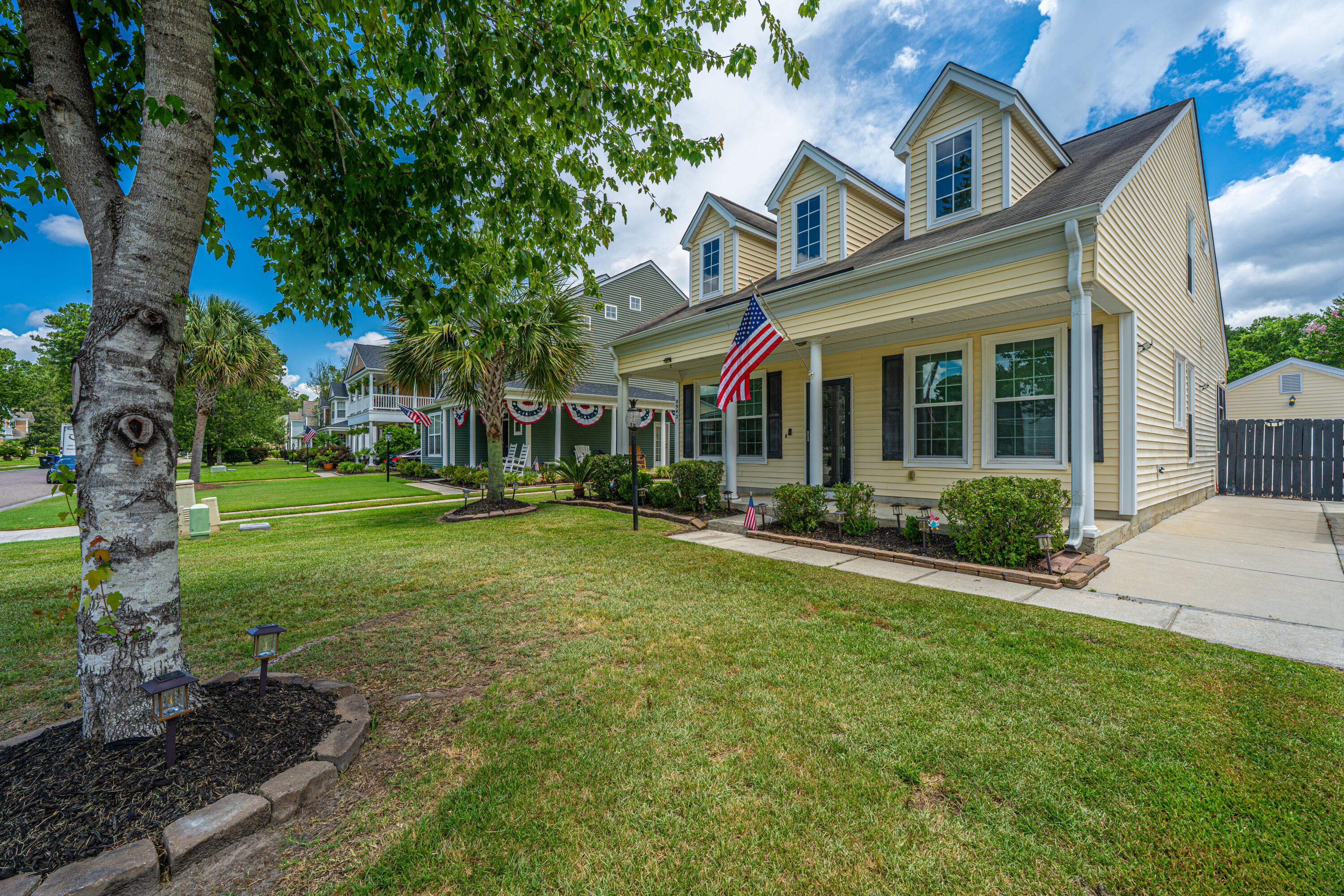8942 N Red Maple Circle