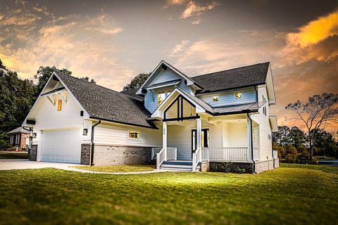 Photo of 256 Plantation Drive, Manning, SC 29102 (MLS # 25028751)