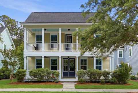 Photo of 211 Hundred Oaks Parkway, Summerville, SC 29483 (MLS # 26012120)