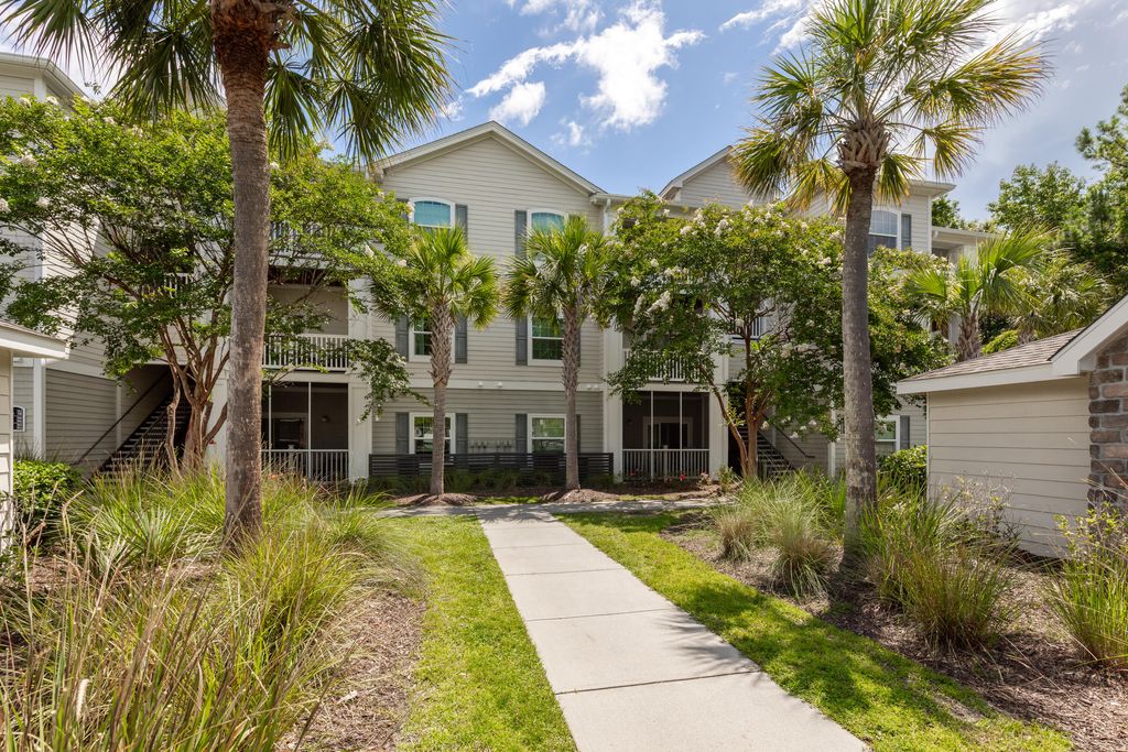 Photo of 1300 Park West Boulevard #110, Mount Pleasant, SC 29466 (MLS # 25001580)