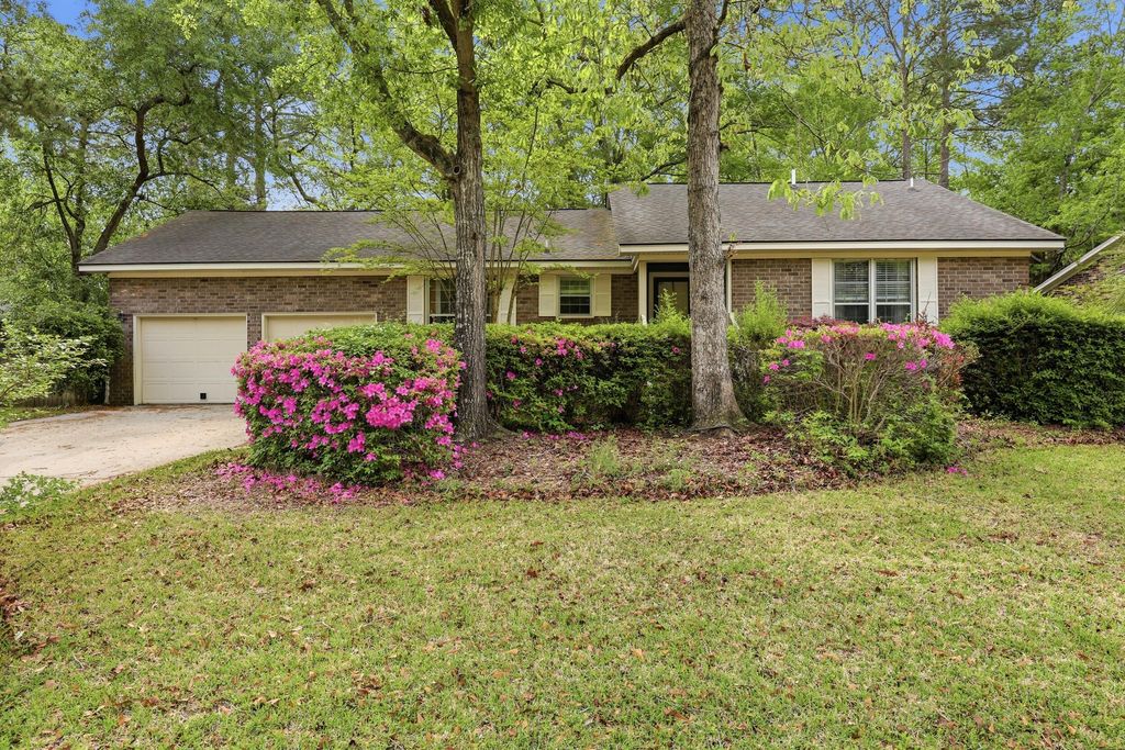 Photo of 122 Southwold Circle, Goose Creek, SC 29445 (MLS # 26009786)