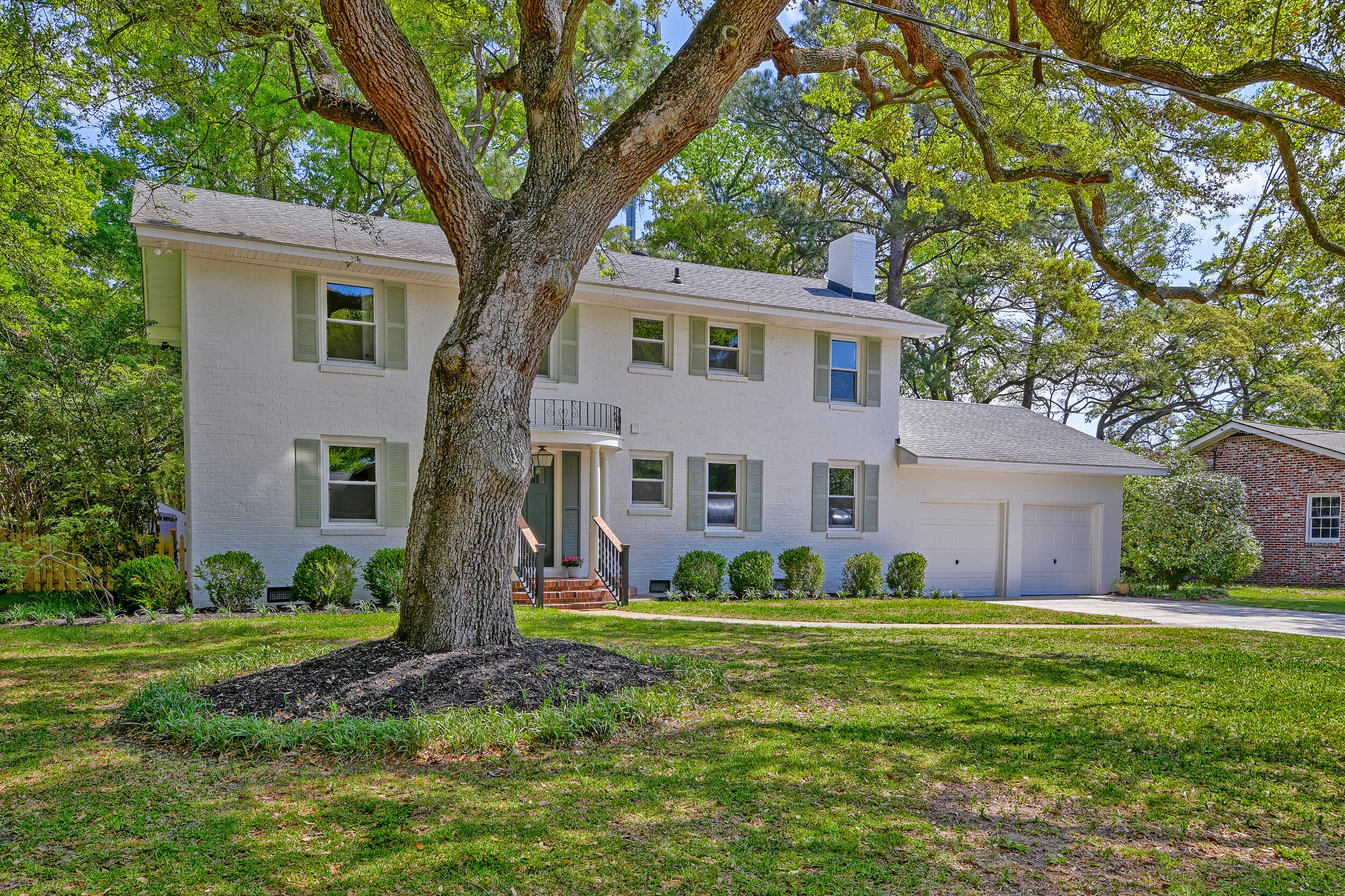 1612 Amberly Road