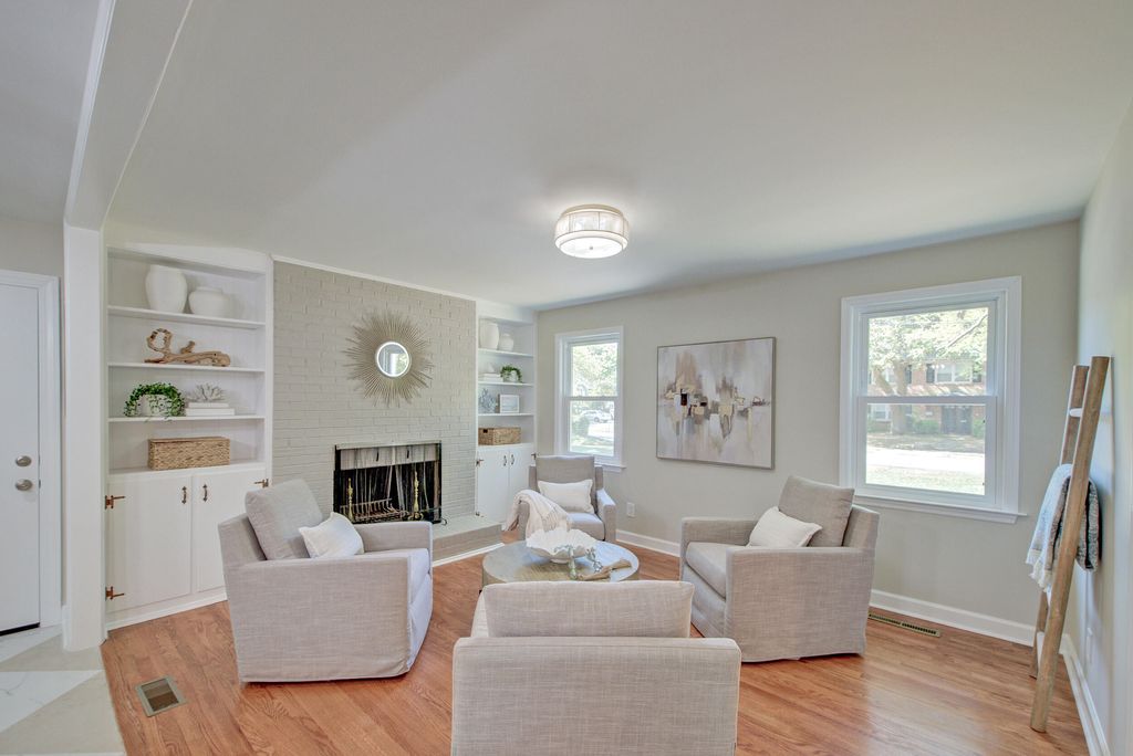 Photo of 1612 Amberly Road, Charleston, SC 29407 (MLS # 26009398)