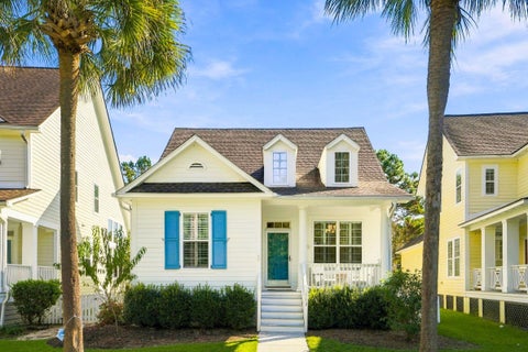 Photo of 112 Etiwan Park Street, Charleston, SC 29492 (MLS # 26028527)