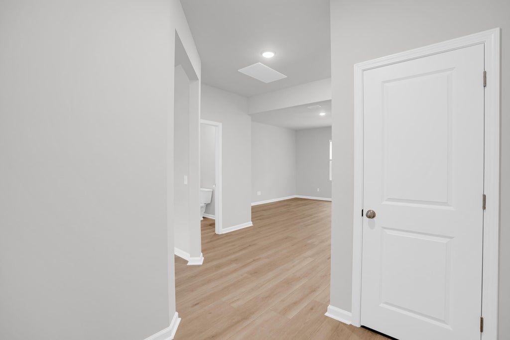 Photo of 852 Meadowbrook Lane, Summerville, SC 29486 (MLS # 26028685)