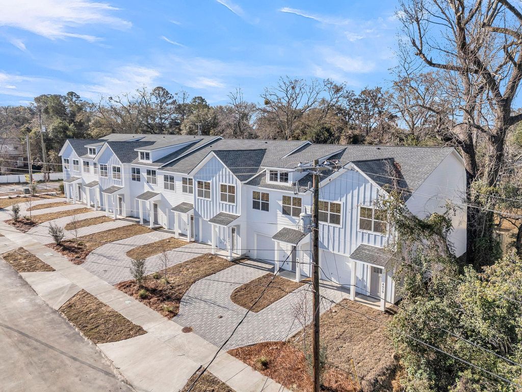 Photo of 4019 Gravely Avenue, North Charleston, SC 29405 (MLS # 26006508)