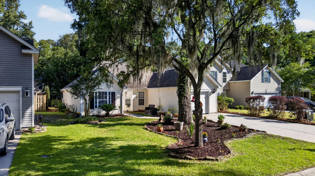 Photo of 213 Moon Shadow Lane, Summerville, SC 29485 (MLS # 26017608)