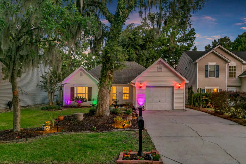 Photo of 213 Moon Shadow Lane, Summerville, SC 29485 (MLS # 26017608)