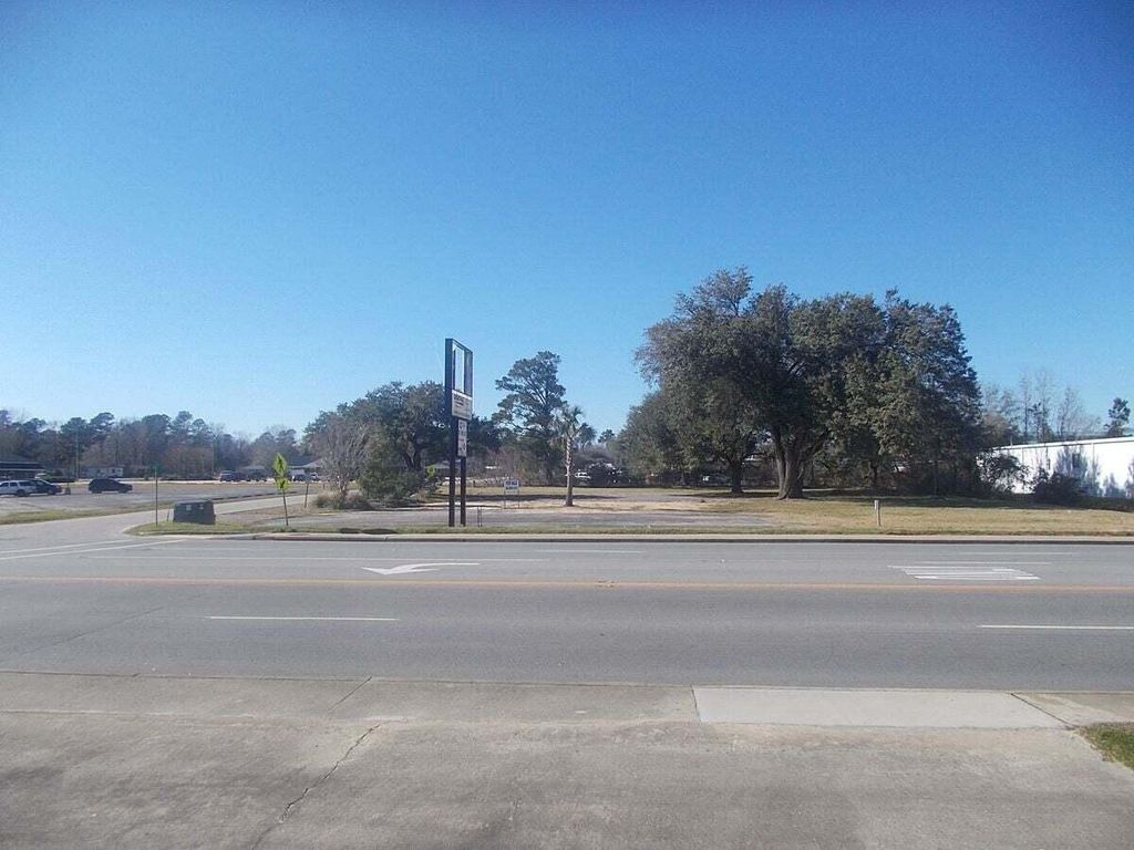 Photo of 295 N Us-52 Highway, Moncks Corner, SC 29461 (MLS # 25005315)