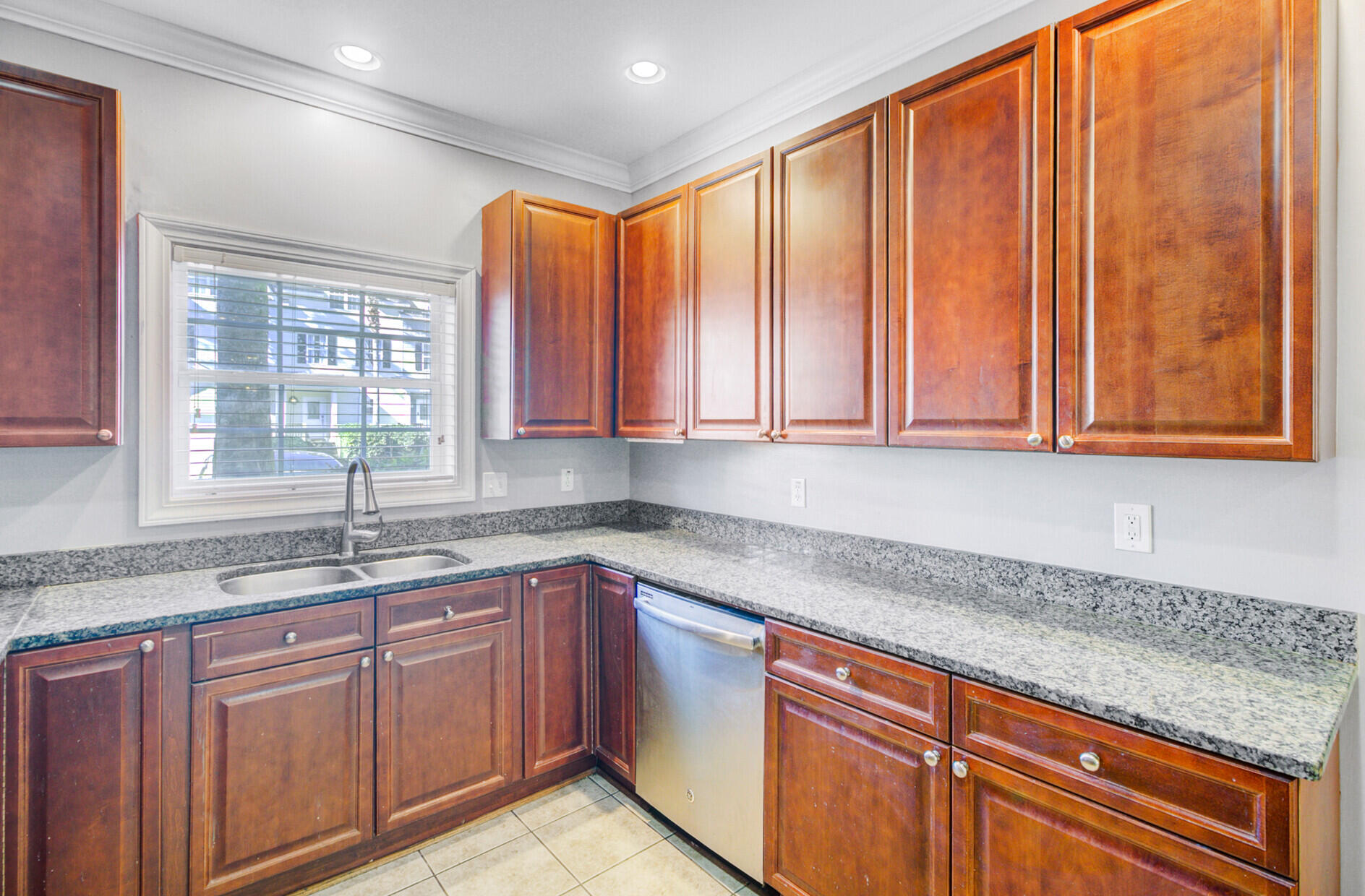 4910 Lake Palmetto Lane