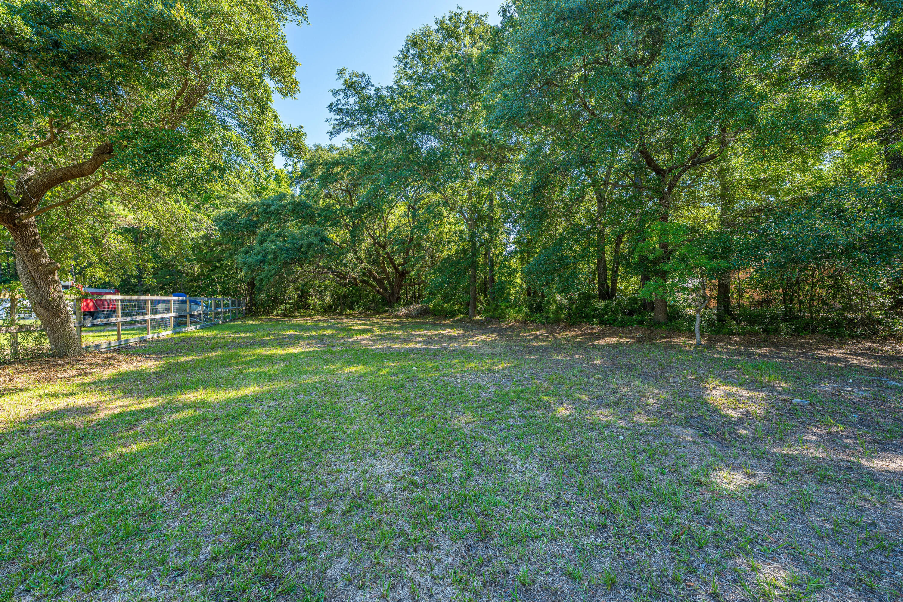 1536 A Boston Grill Road