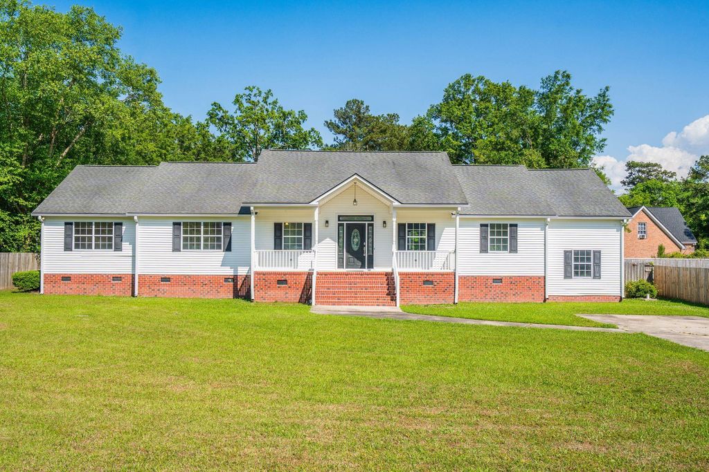 Photo of 1004 Magnolia Lane, Moncks Corner, SC 29461 (MLS # 26011428)