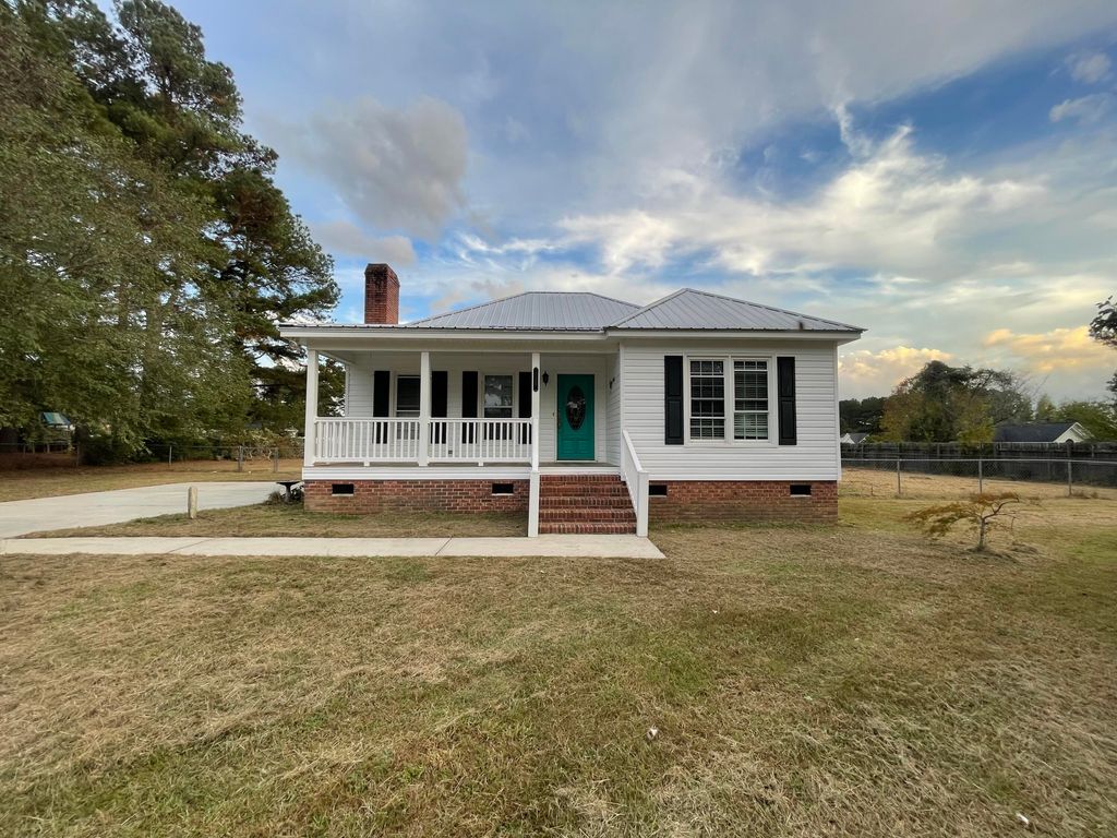 Photo of 135 Mount Gilead Drive, Orangeburg, SC 29118 (MLS # 25027273)