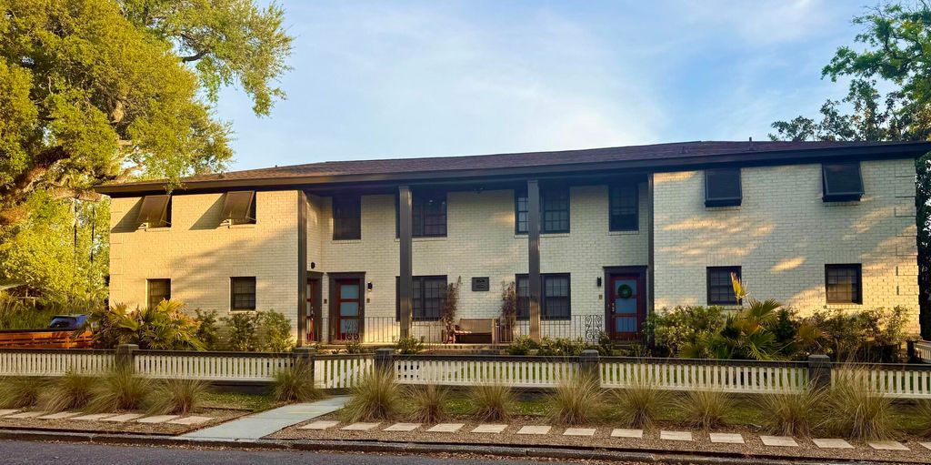 Photo of 171 3rd Avenue #4, Charleston, SC 29403 (MLS # 26009624)