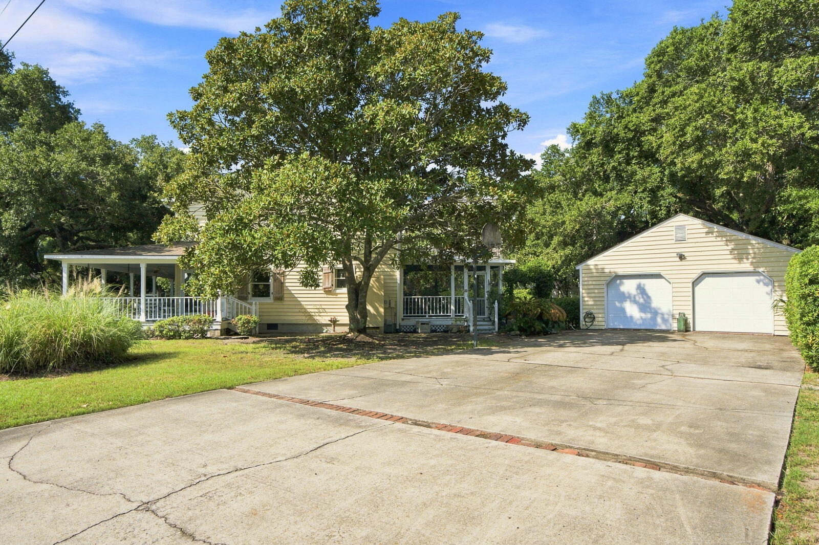 1620 Poe Avenue