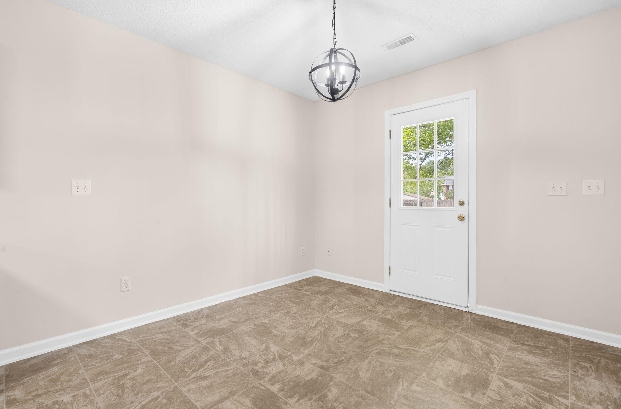 1311 Lantern Road