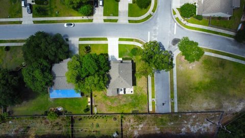 Single Family Residence in Johns Island SC 1502 Mcintosh Road 40.jpg