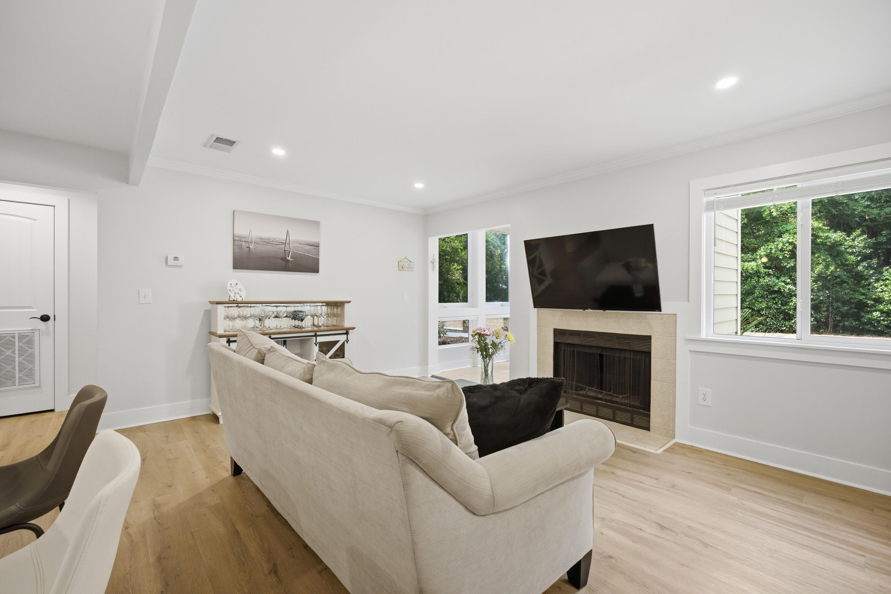 272 Alexandra Drive Unit 14
