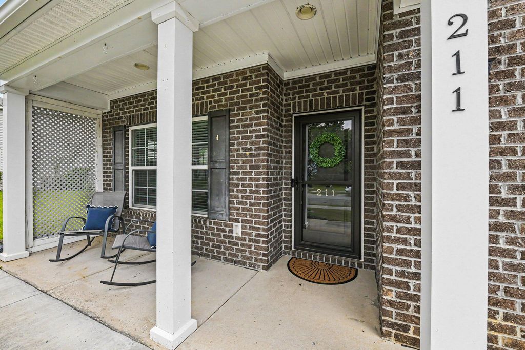 Photo of 211 Pavilion Street, Summerville, SC 29483 (MLS # 26015494)