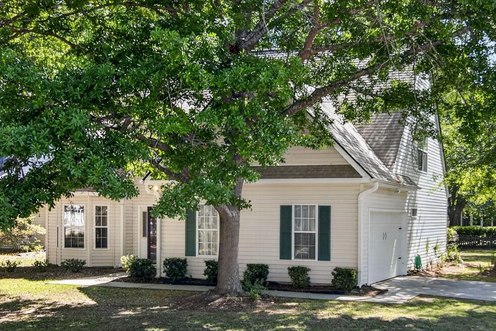 Photo of 3224 Seaborn Drive, Mount Pleasant, SC 29466 (MLS # 26011407)