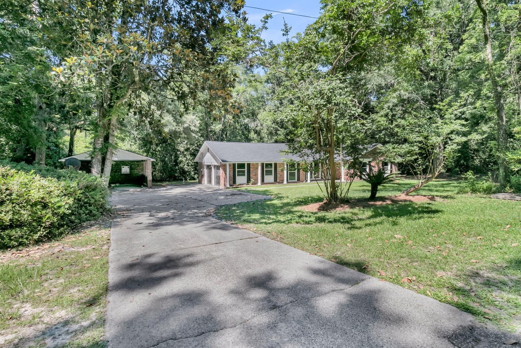 Photo of 109 Halcyon Road, Summerville, SC 29483 (MLS # 26016930)