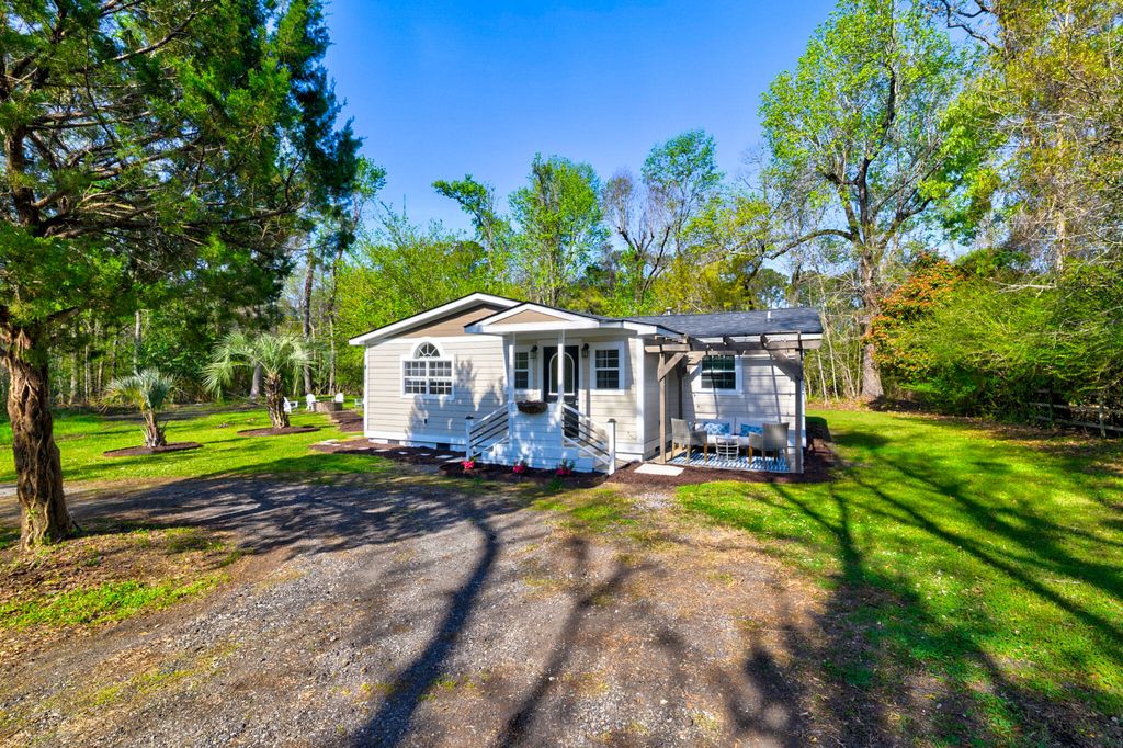 Photo of 1164 Brownswood Road, Johns Island, SC 29455 (MLS # 26008623)