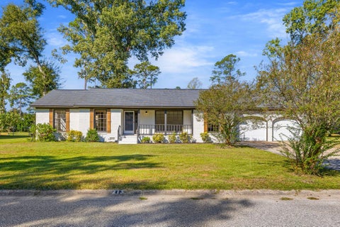 Photo of 213 Brailsford Road, Summerville, SC 29485 (MLS # 26028460)