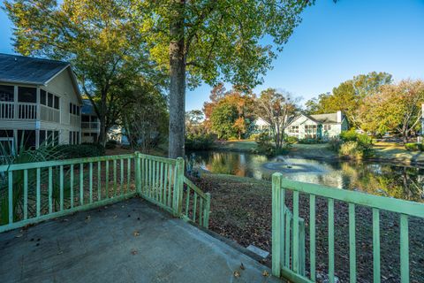 A home in North Charleston