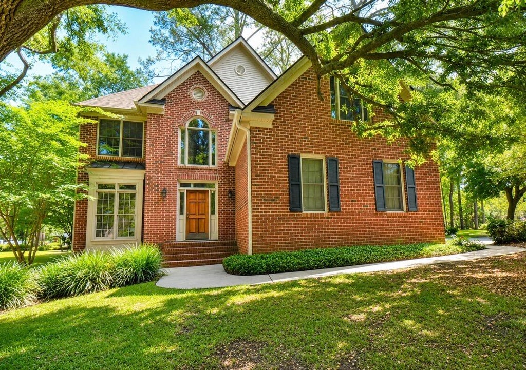 Photo of 101 Riverwood Lane, Summerville, SC 29485 (MLS # 26023420)