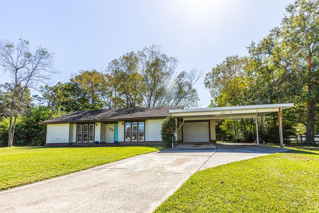 Photo of 107 Wade Court, Summerville, SC 29486 (MLS # 25026999)