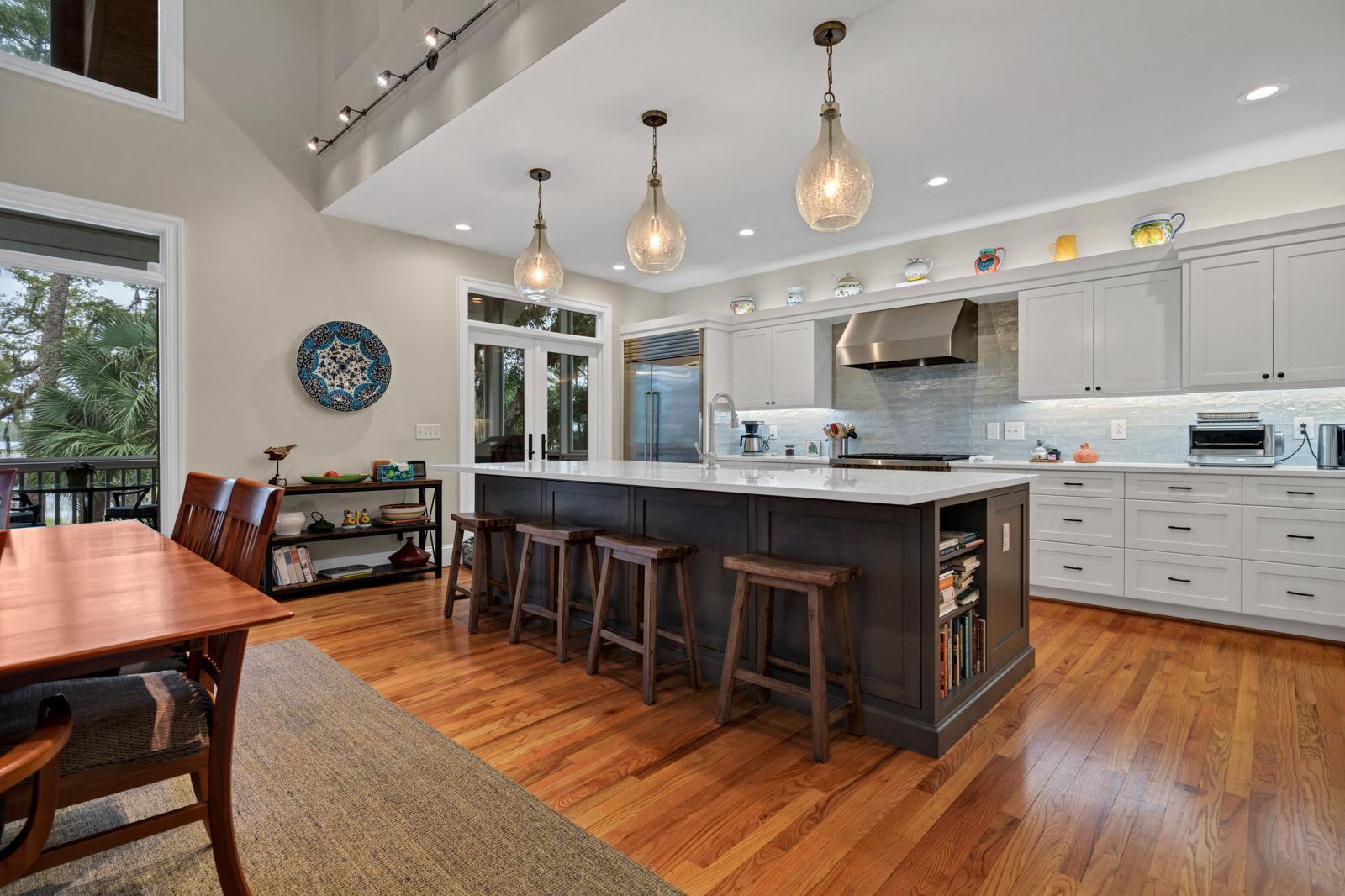 7805 Russell Creek Road