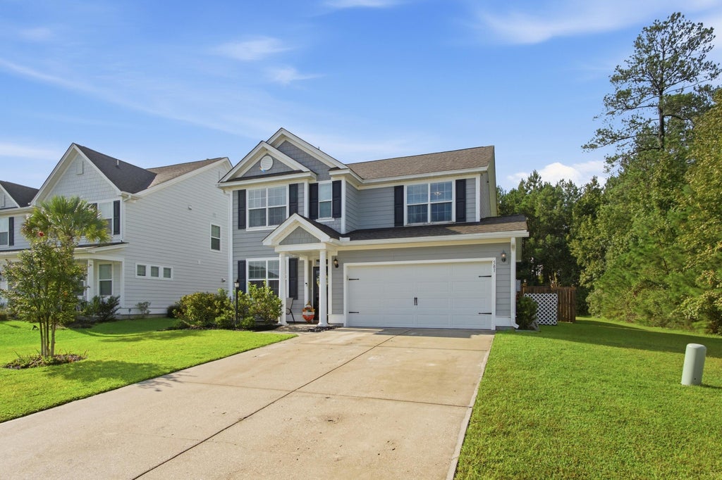 Photo of 581 Yellow Leaf Lane, Summerville, SC 29486 (MLS # 26026580)